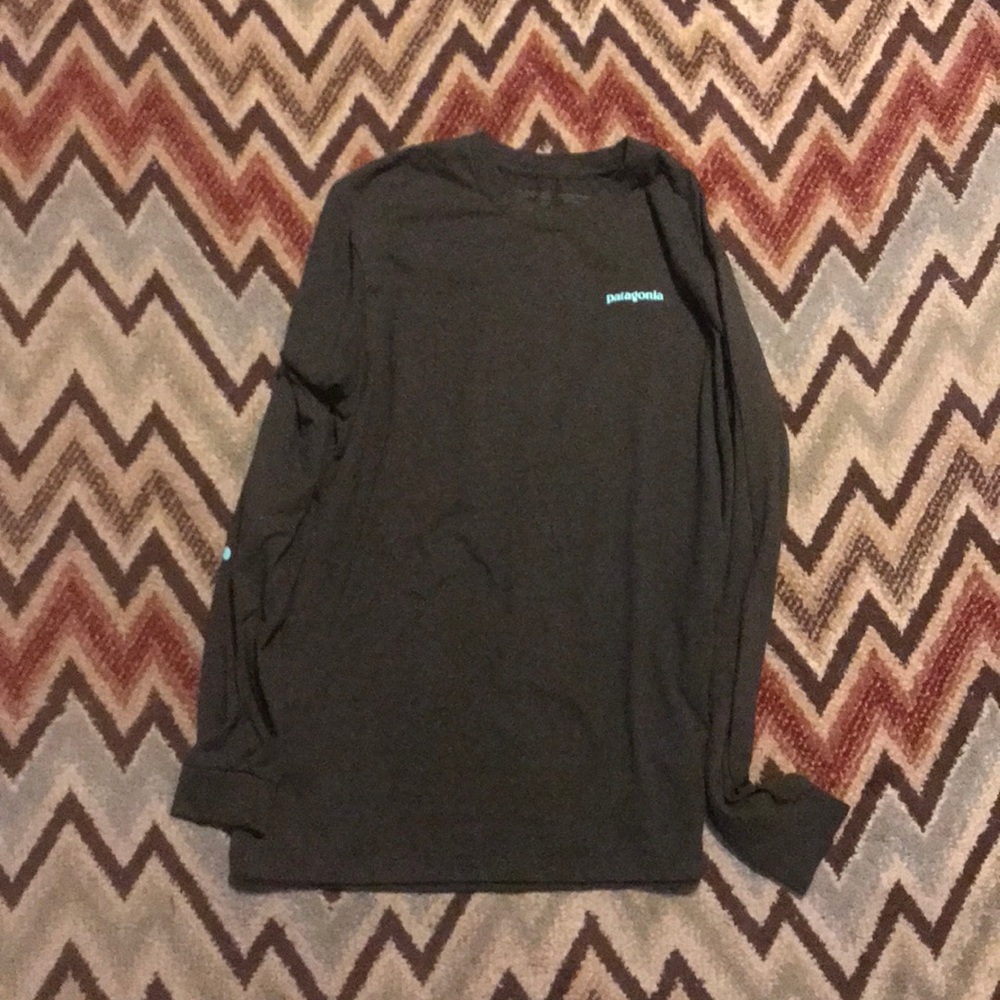 Green Large Long Sleeve Patagonia Shirt